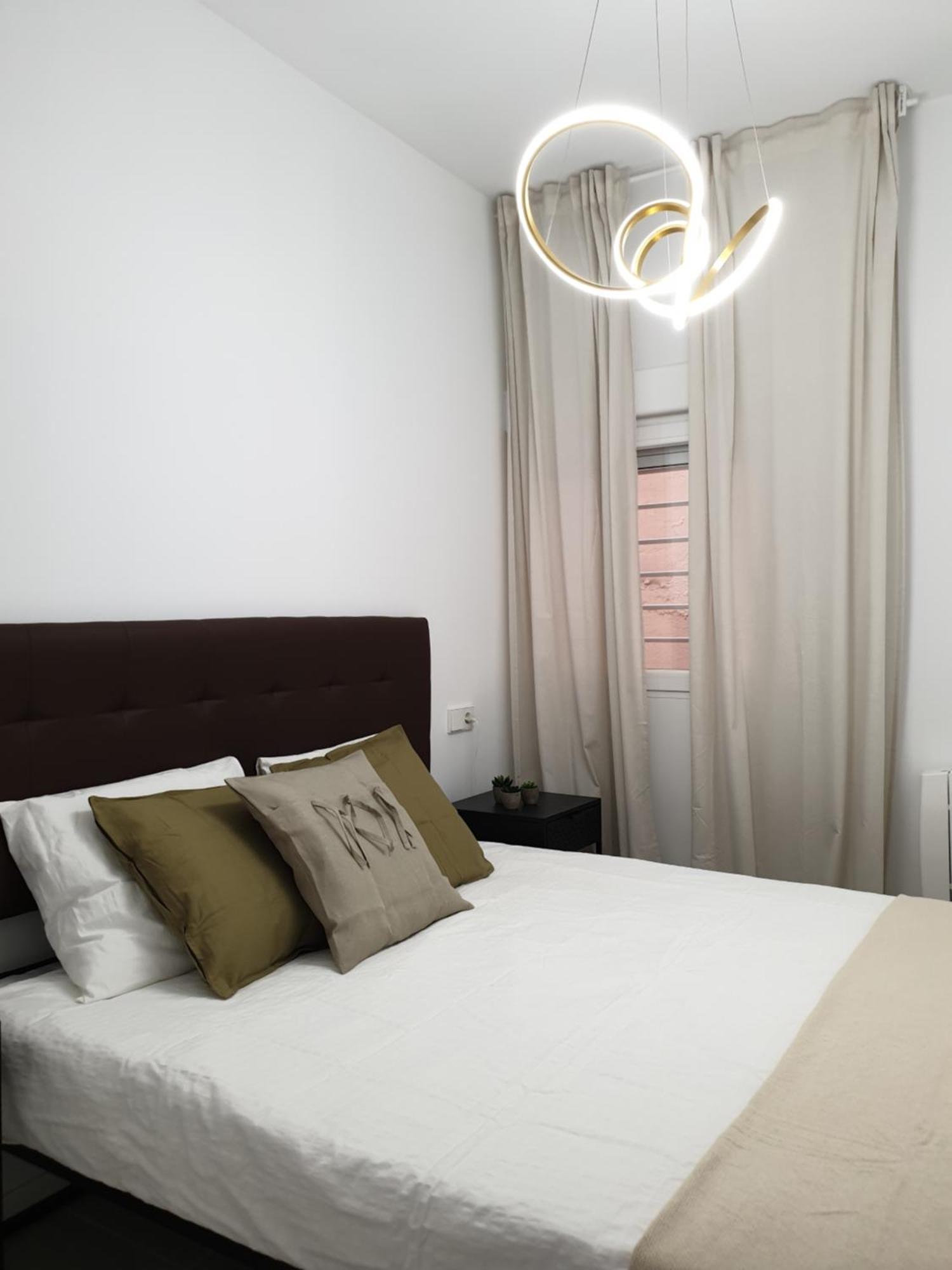 Quintana-Alcala Apartments มาดริด ภายนอก รูปภาพ