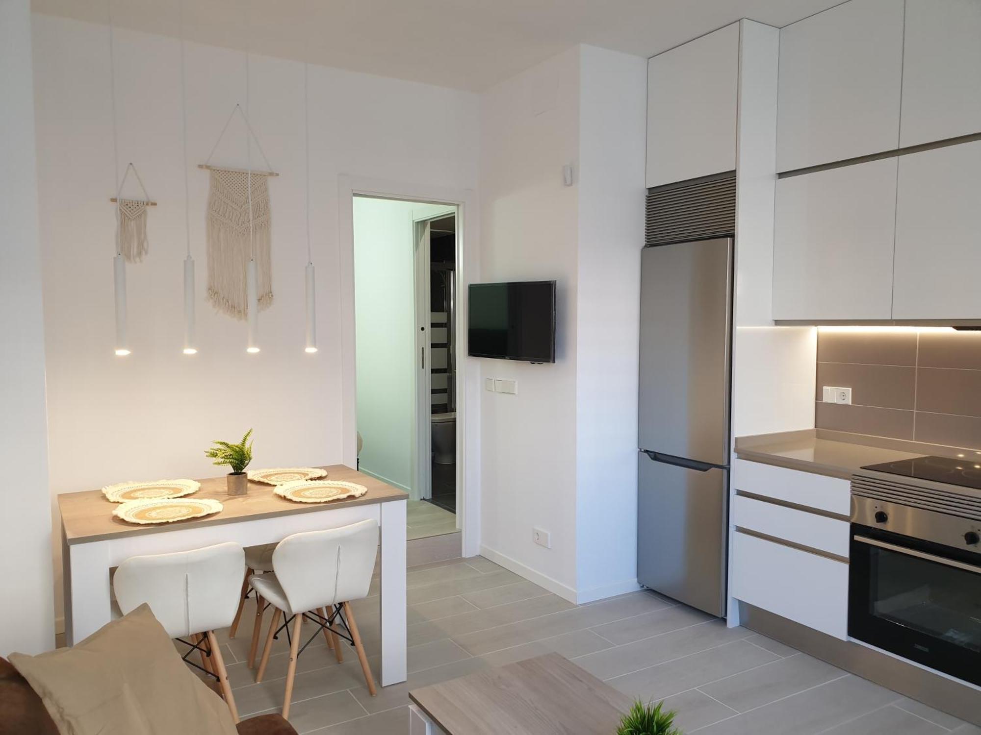 Quintana-Alcala Apartments มาดริด ภายนอก รูปภาพ